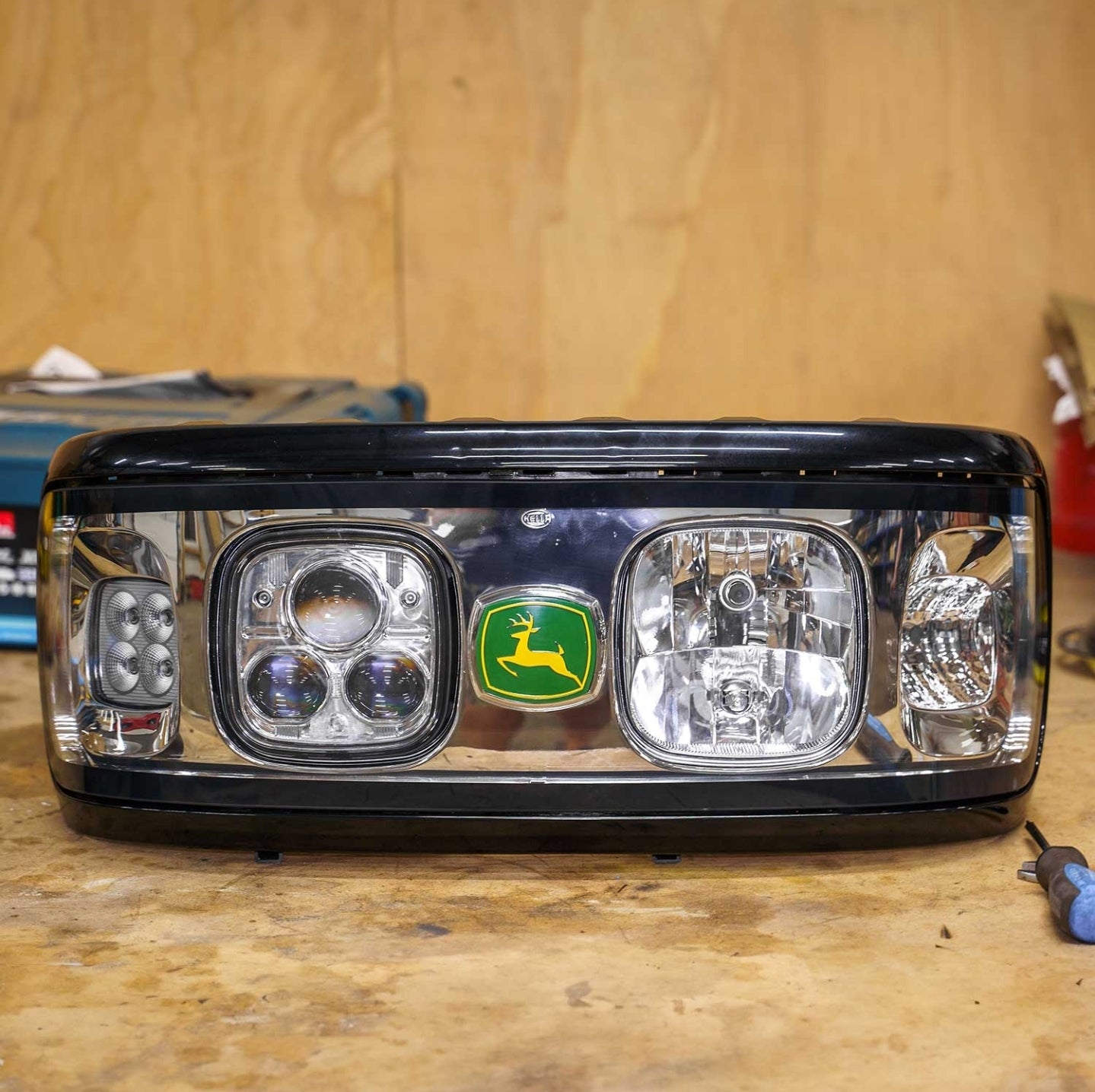 John Deere 30 Series Premium Headlight and Side Worklight - LightComm