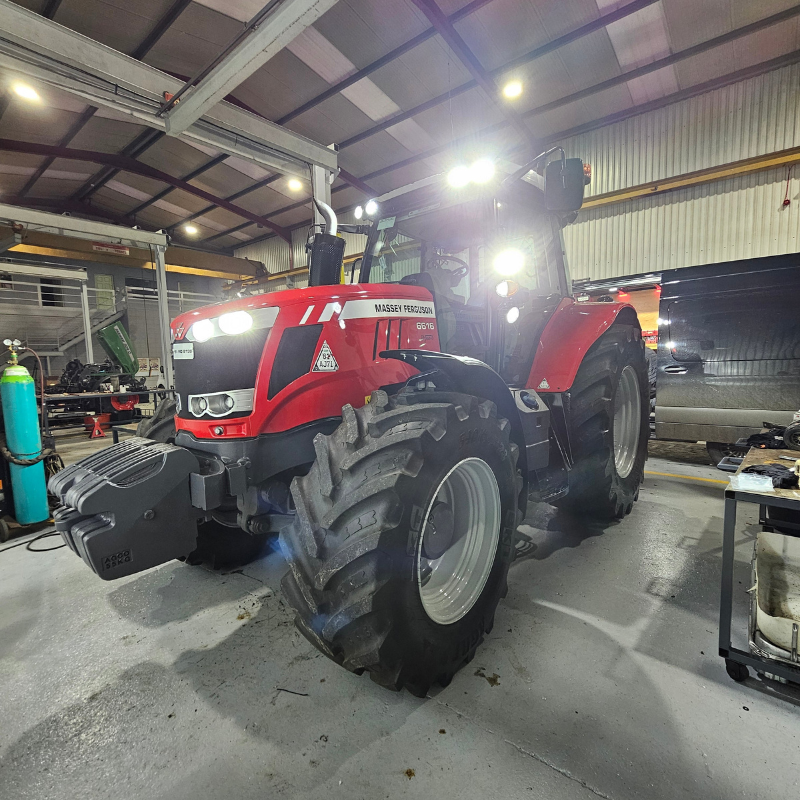 Massey Ferguson Crawer Value Pack (16 LED Lights) - LightComm